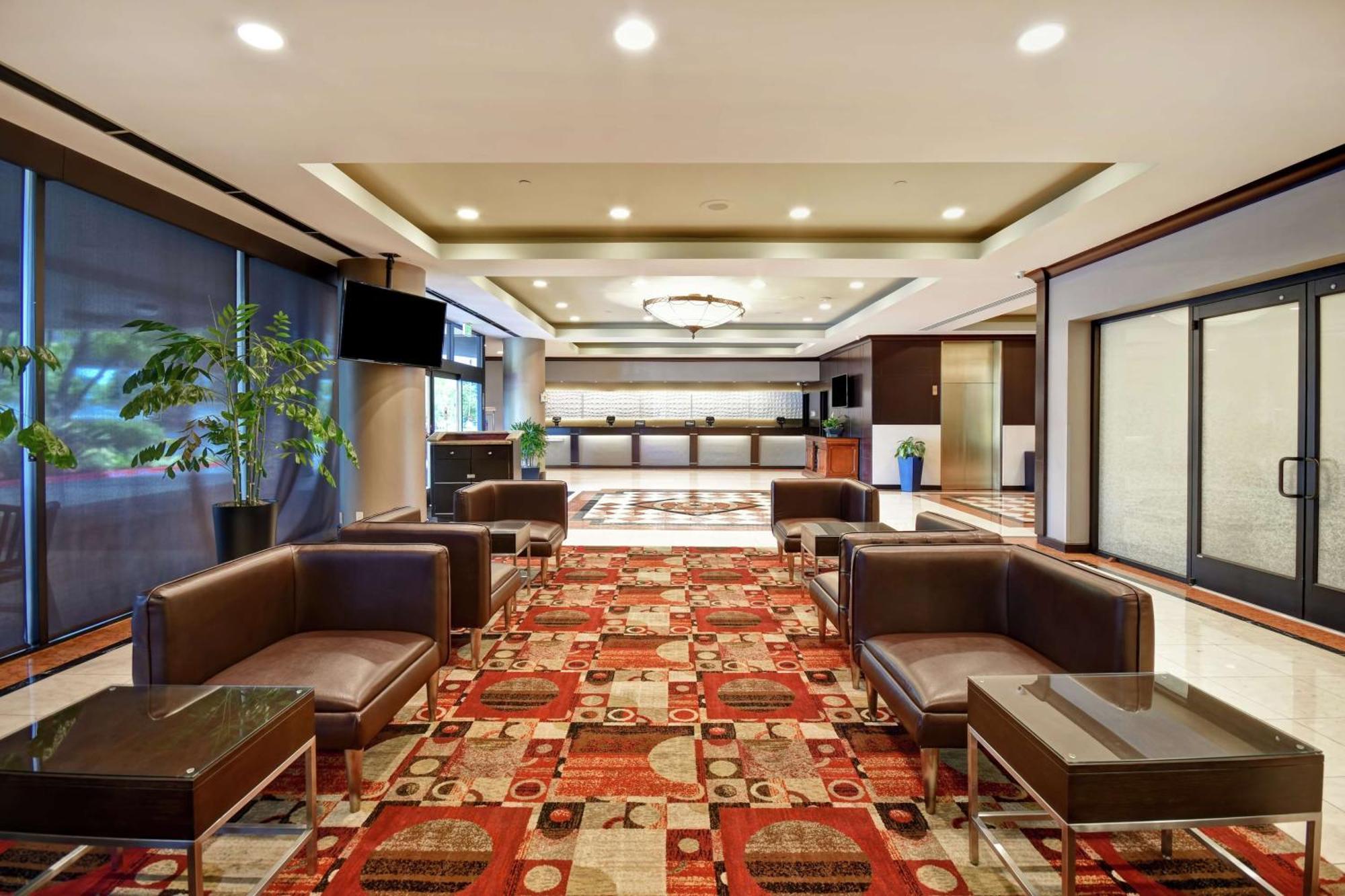 Doubletree By Hilton Pleasanton At The Club Hotel Exterior photo